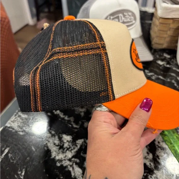 Von Dutch Cream and Orange Cap - Picture 2 of 4